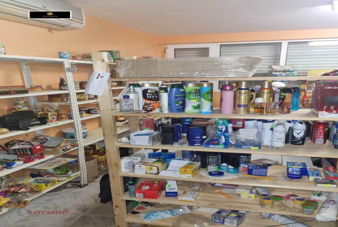 Вътрешна част, склад на магазин за продажба в Стария град, Несебър.