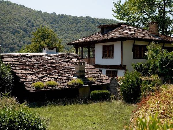 Класическа Българска къща под наем