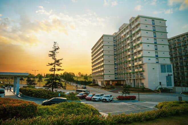 Паркинг в София по залез близо да гараж за продажба