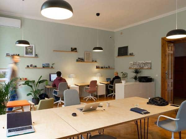 Офис за продажба в София близо до центъра