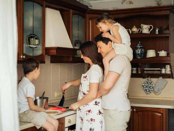 Имоти България 23 Семейство готово за следващата крачка: собтсвен дом