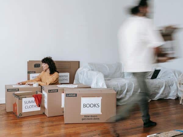 Имоти под наем в България 5 Двойка се мести в нов имот под наем в България