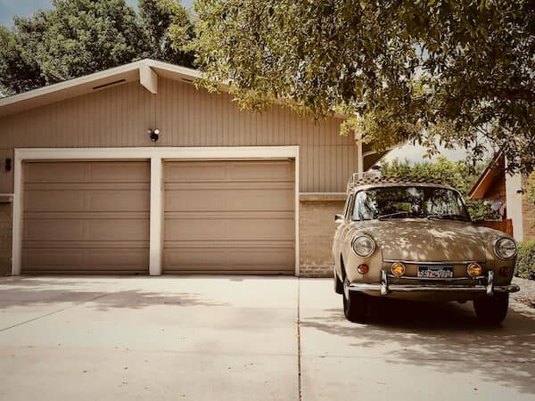 Гараж под наем в приятна къща