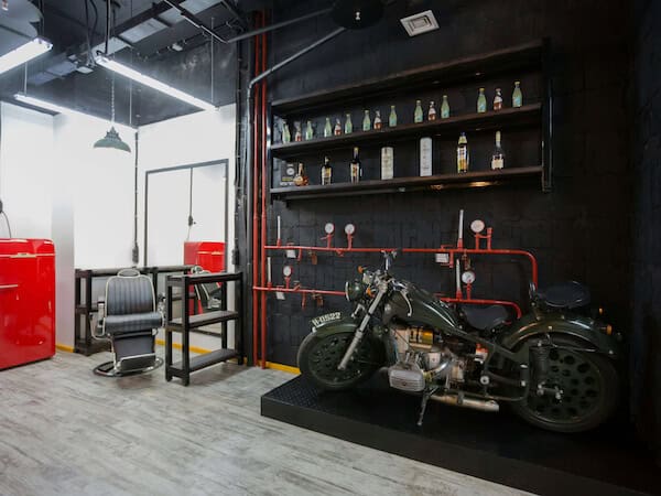 Мотор в гараж под наем с работилница