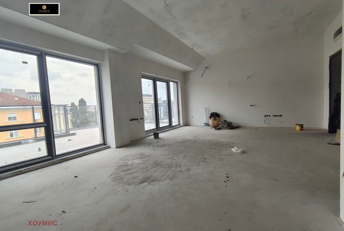 тристаен апартамент in Център, София - Image 3