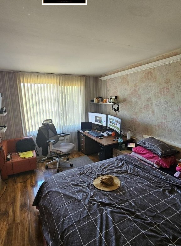 House 53 sqm for Sale in Hrabrino | Garage and Terrace