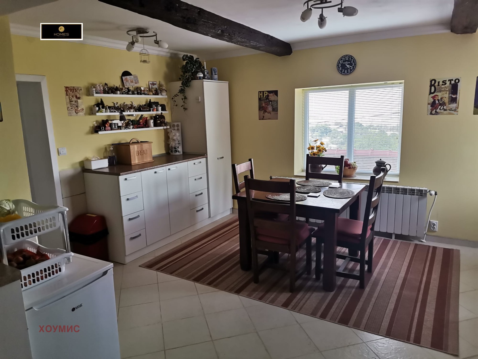 園景с пергола и насаждения около имота