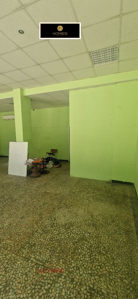 Shop in Shirok Tsentar, Lovech - Image 18