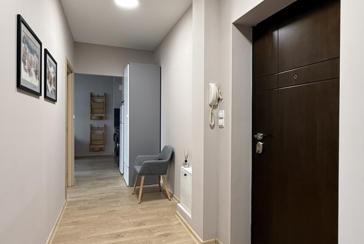 Two-bedroom apartment in Студентски град, Sofia - Image 7