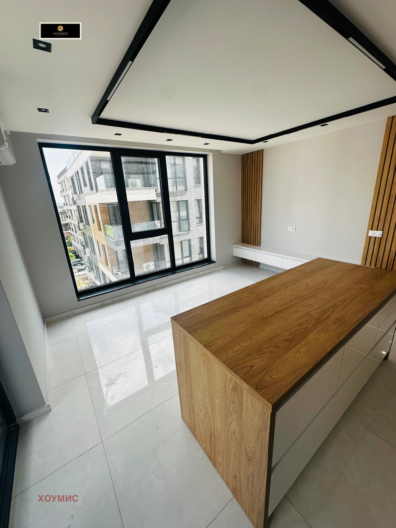 tristaen-apartament-97-kvm-prodava-se-krastova-vada-sofia-gledka-vitosha-4 Просторна кухня с чёрна тавана и LED
