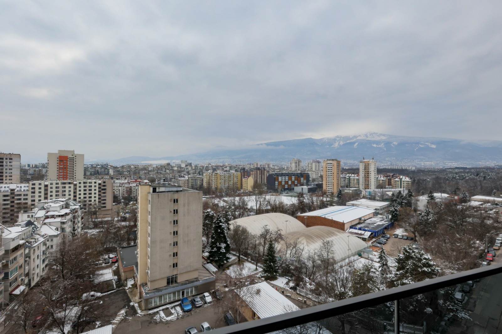 Two-Bedroom in Iztok, Sofia - Image 34