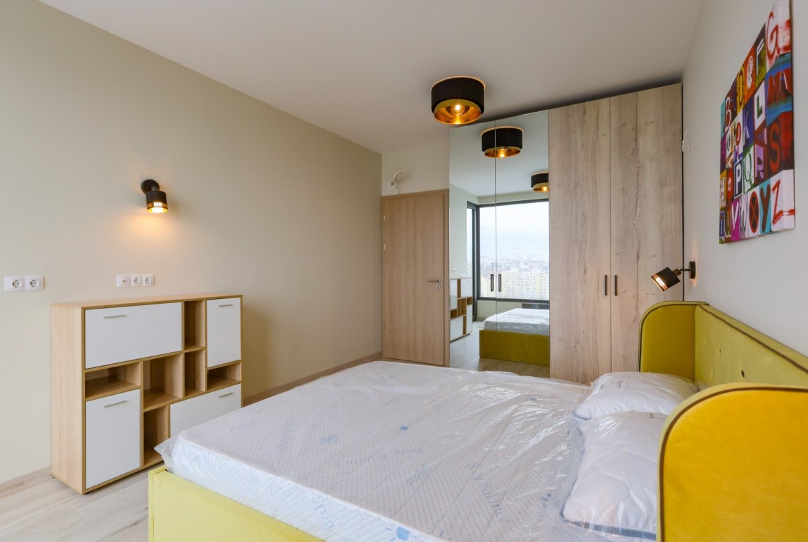 Two-Bedroom in Iztok, Sofia - Image 6