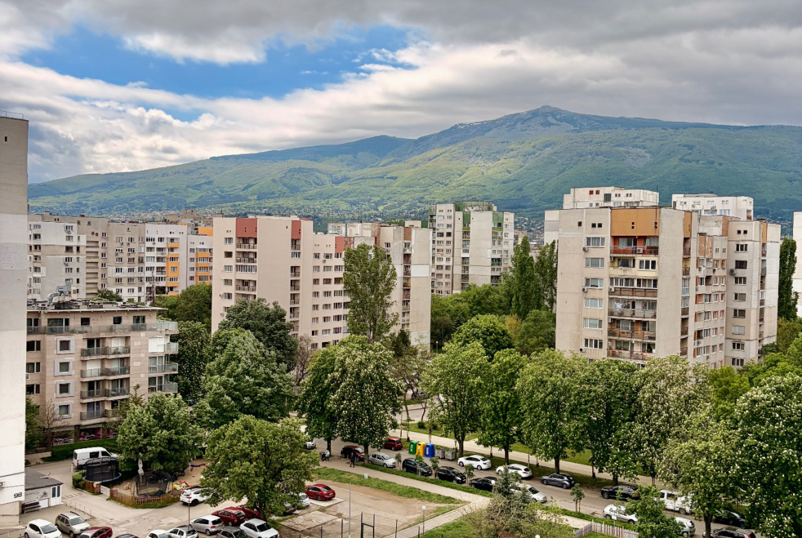 Two-Bedroom in Strelbishte, Sofia - Image 2